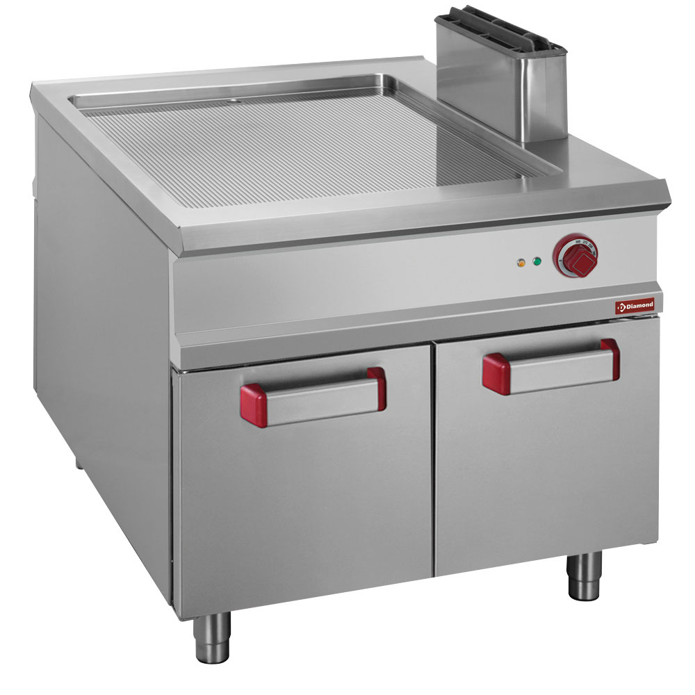 Grooved electric fry top, cupboard - PASS-THROUGH